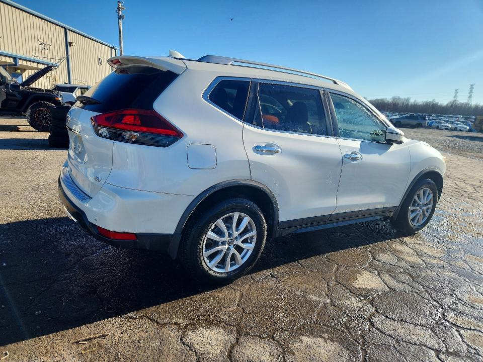 2020 Nissan Rogue sv