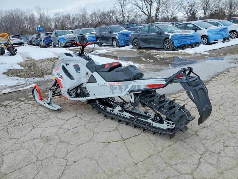2021 Skidoo Snowmobile