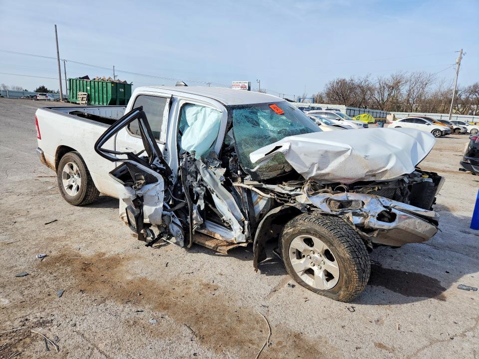 2022 Dodge Ram 1500 big Horn/lone Star