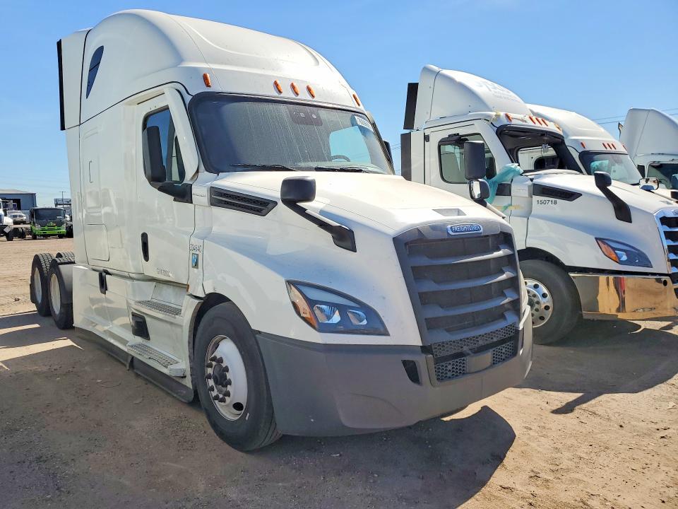 2021 Freightliner Cascadia 126 Semi Truck