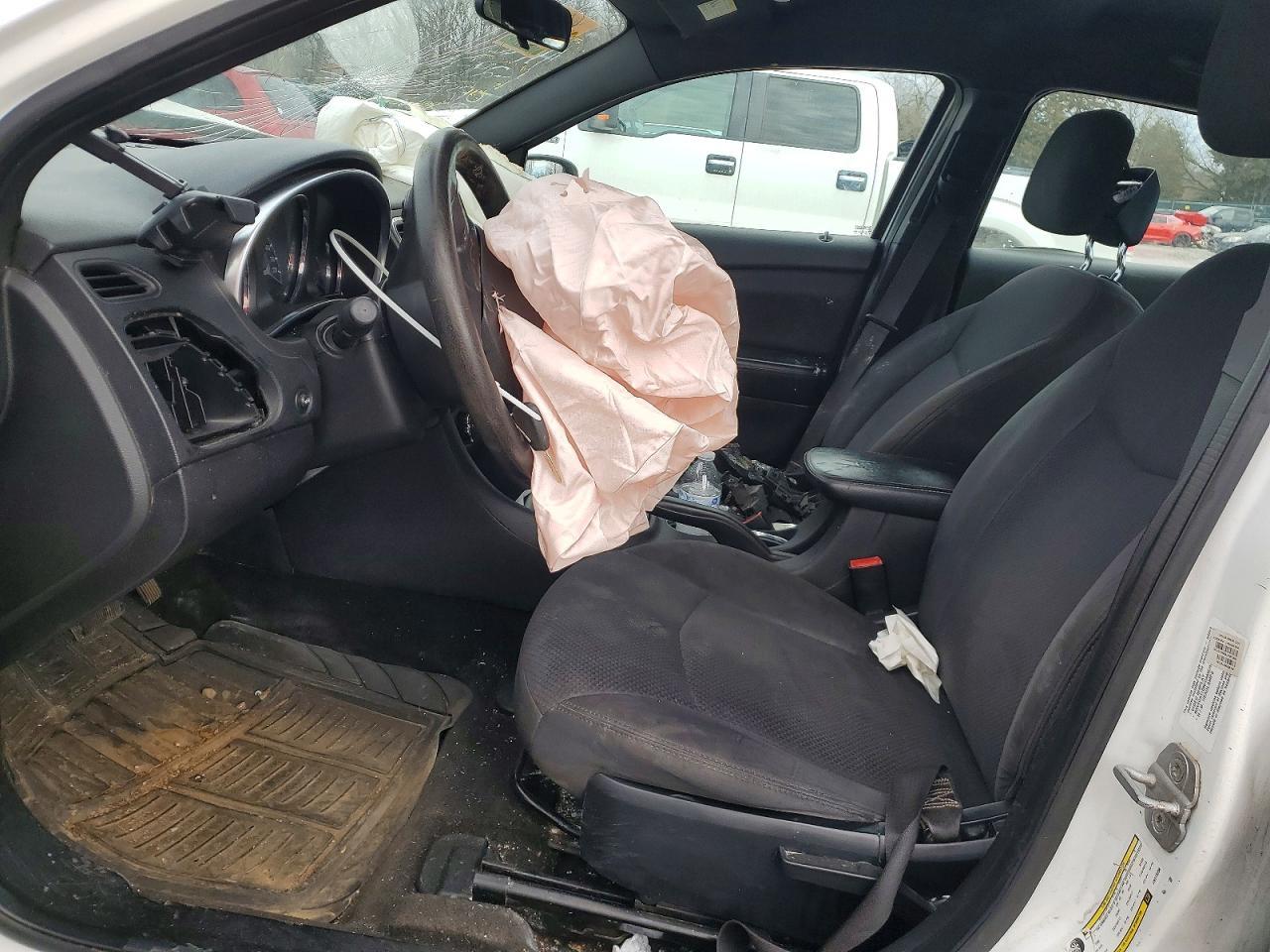 2012 Chrysler 200 lx
