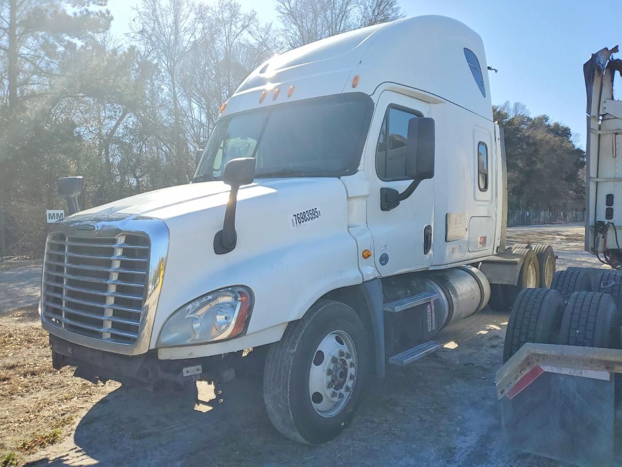 2014 Freightliner Cascadia Semi Truck