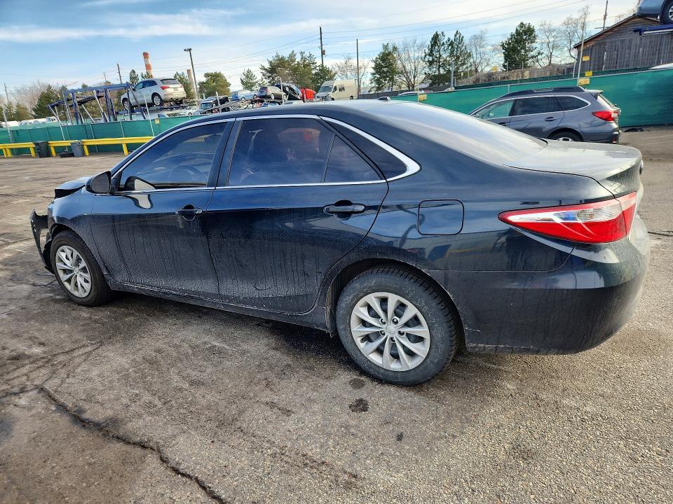 2016 Toyota Camry le