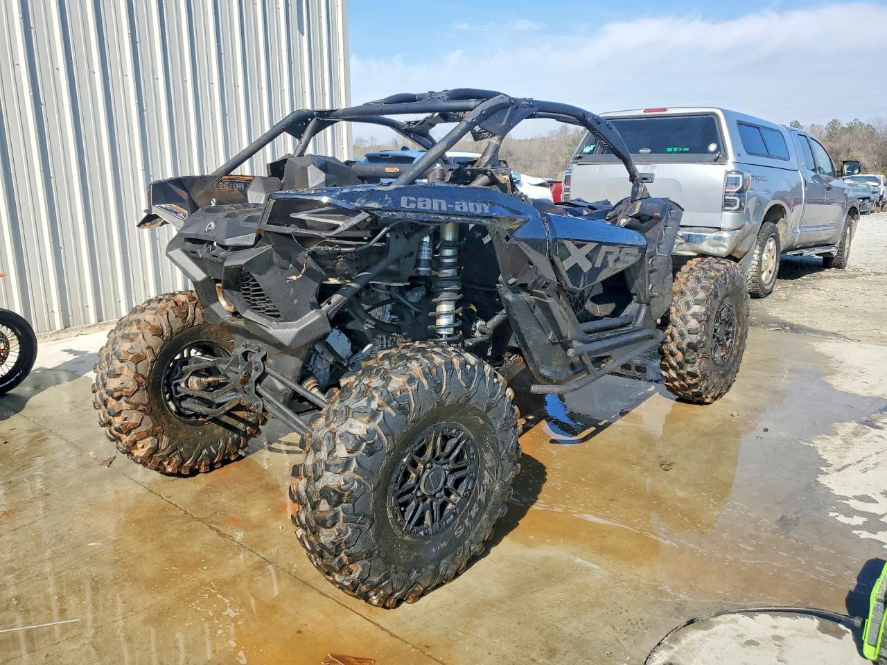 2025 CA AM Maverix