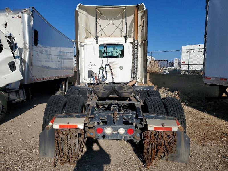2014 Kenworth T680 Semi Truck