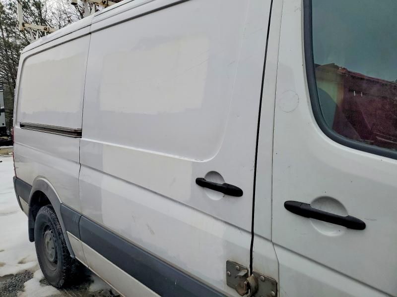 2017 Freightliner Sprinter 2500 2WD V6 Tdsl Cargo 3.0L Worker Standa