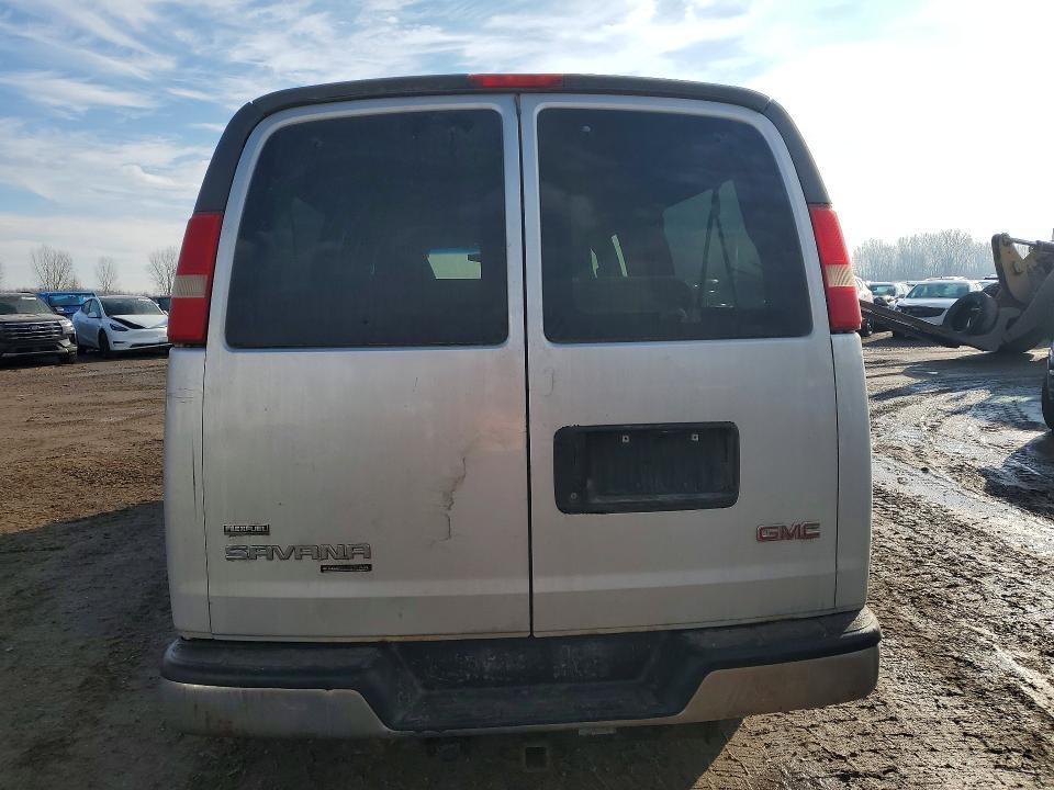 2010 GMC Savana G3500 LT