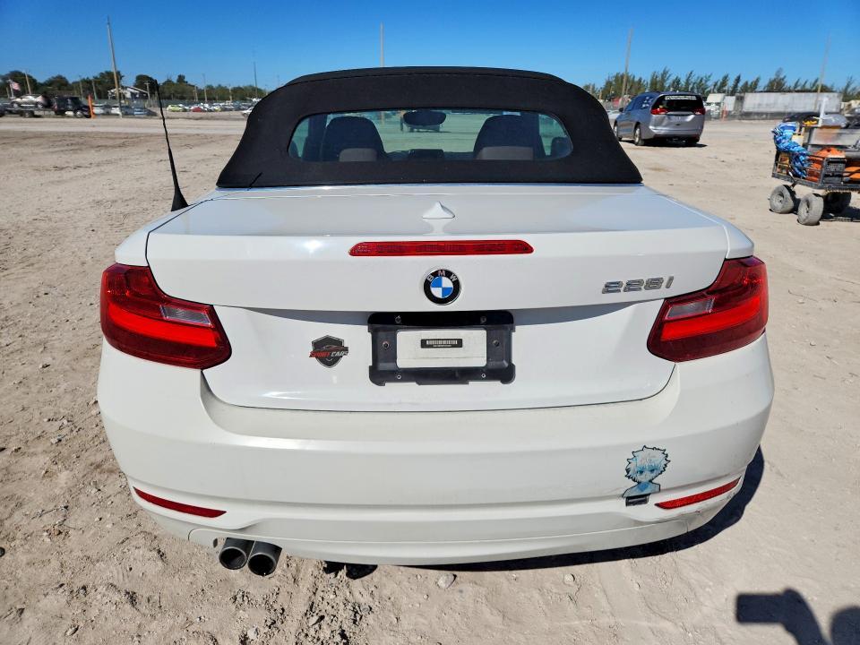2015 BMW 228 i