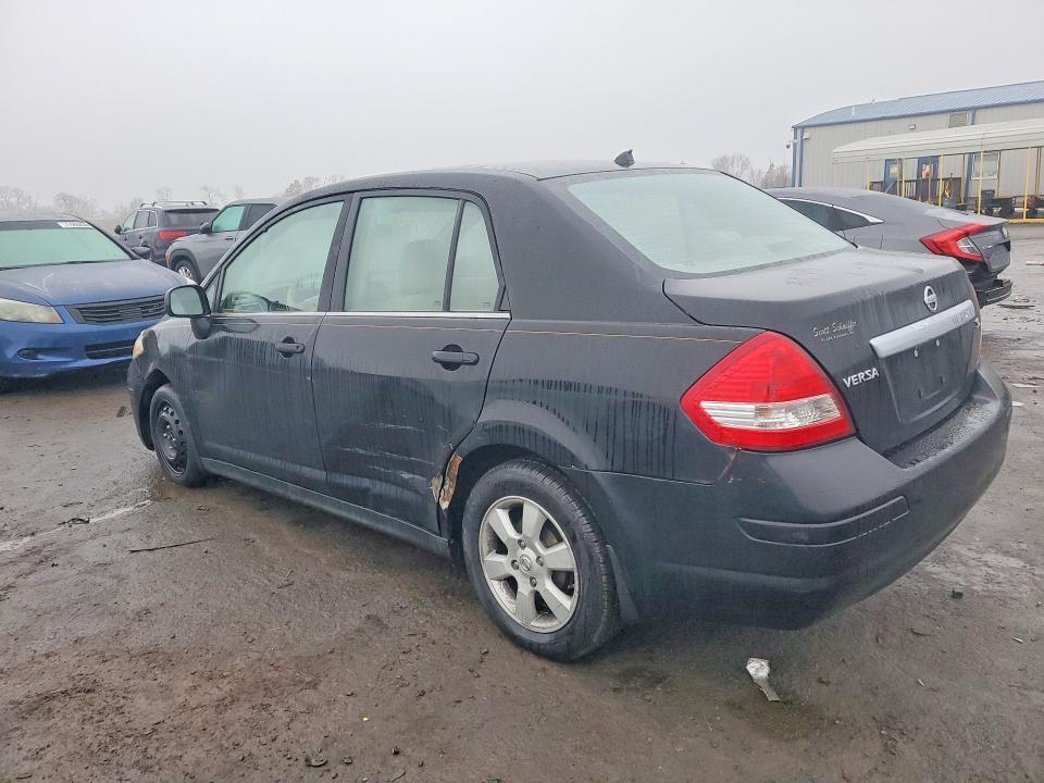 2008 Niss Versa s