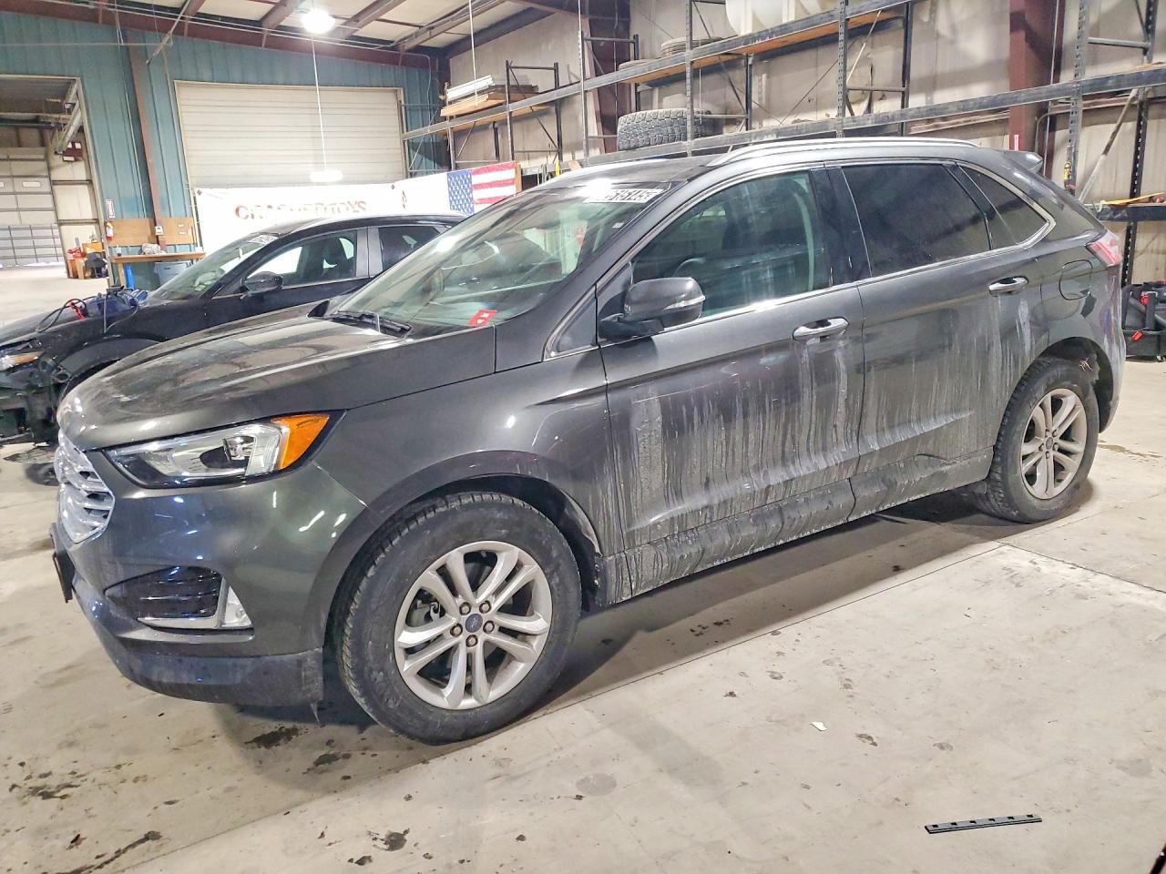 2019 Ford Edge sel
