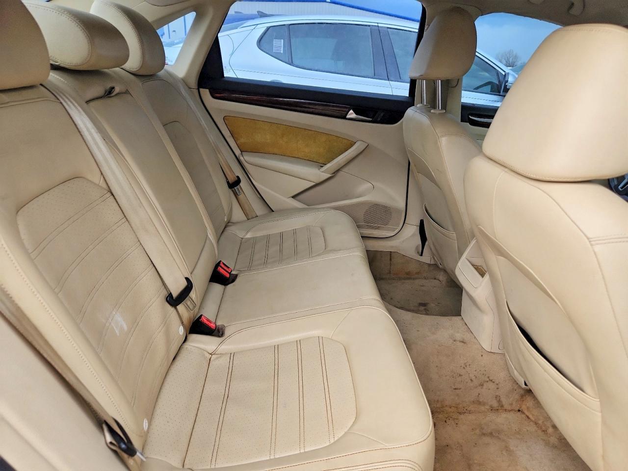 2012 Volkswagen Passat sel