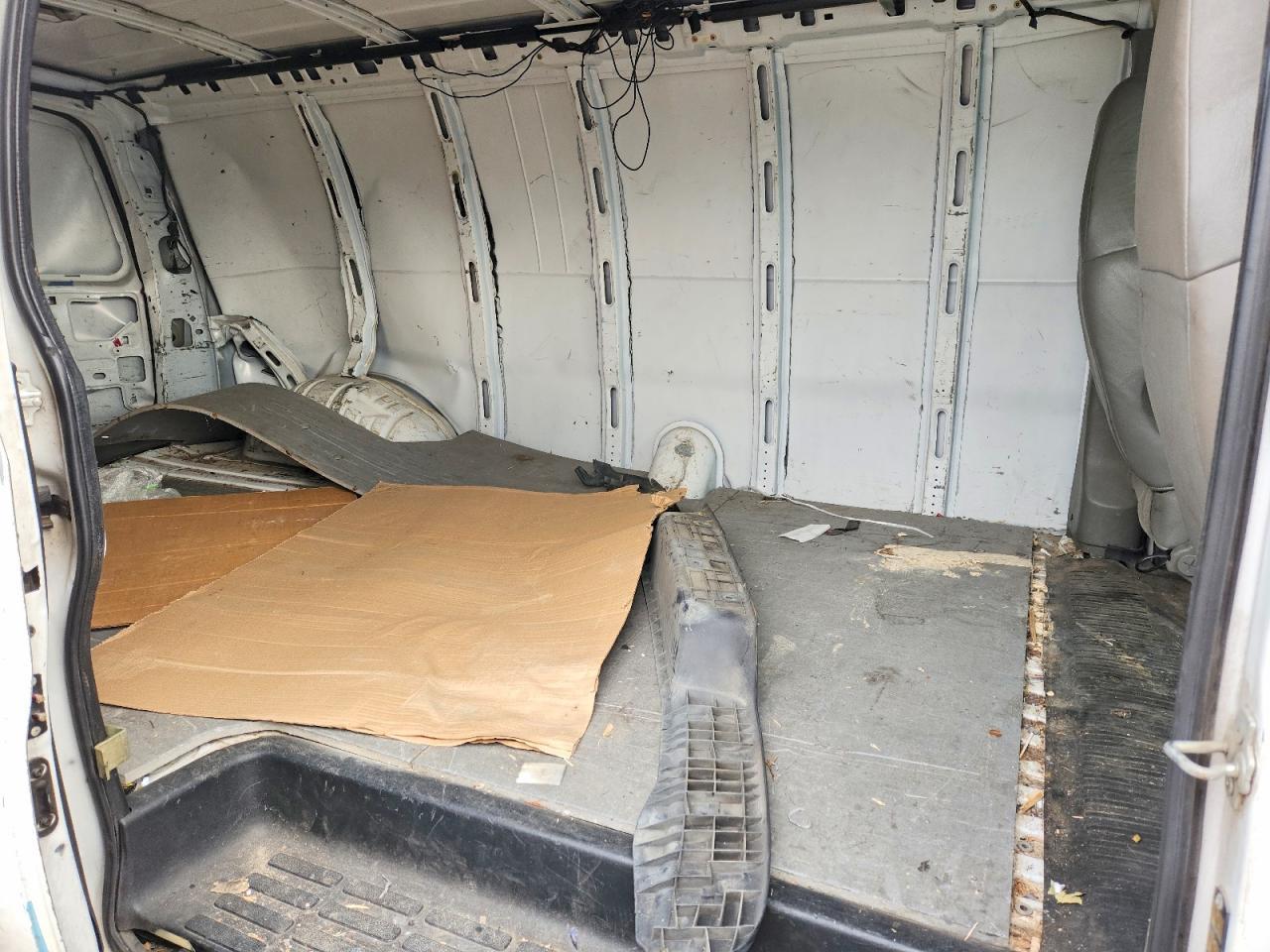 2007 Chevrolet Express 2500 Delivery Van