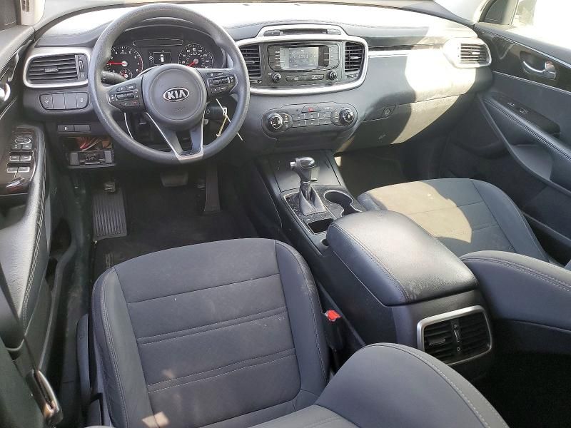 2017 KIA Sorento lx V6