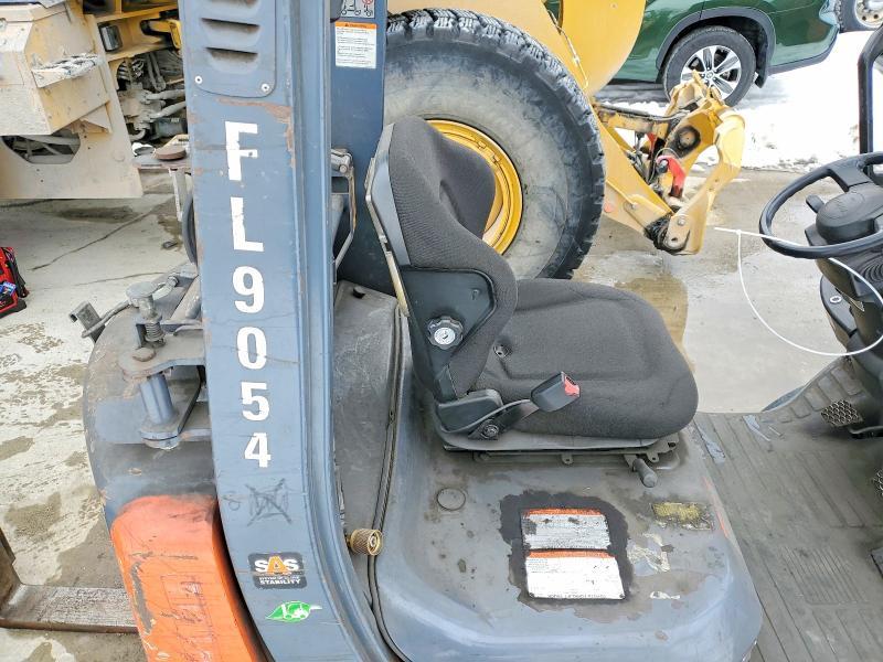 2014 Toyt Forklift-forklift