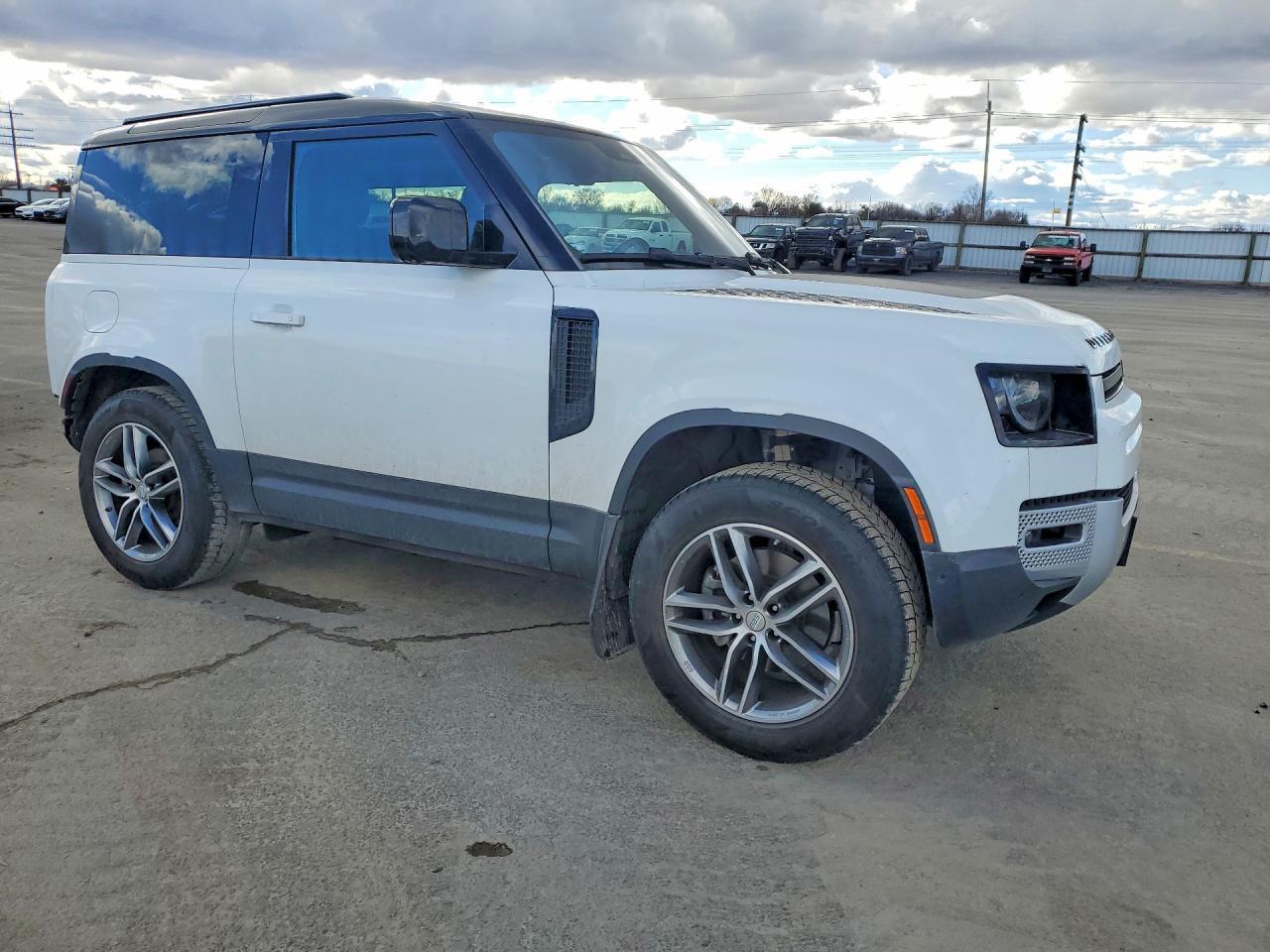 2021 Land Rover Defender 90 s
