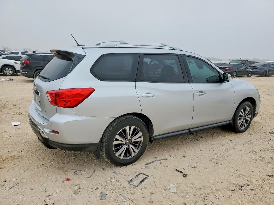 2017 Nissan Pathfinder