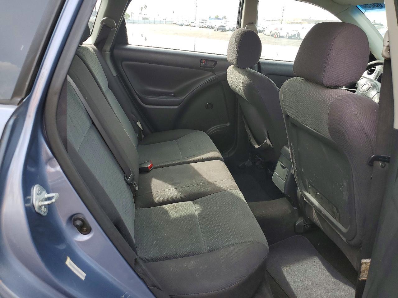 2004 Toyota Matrix Base