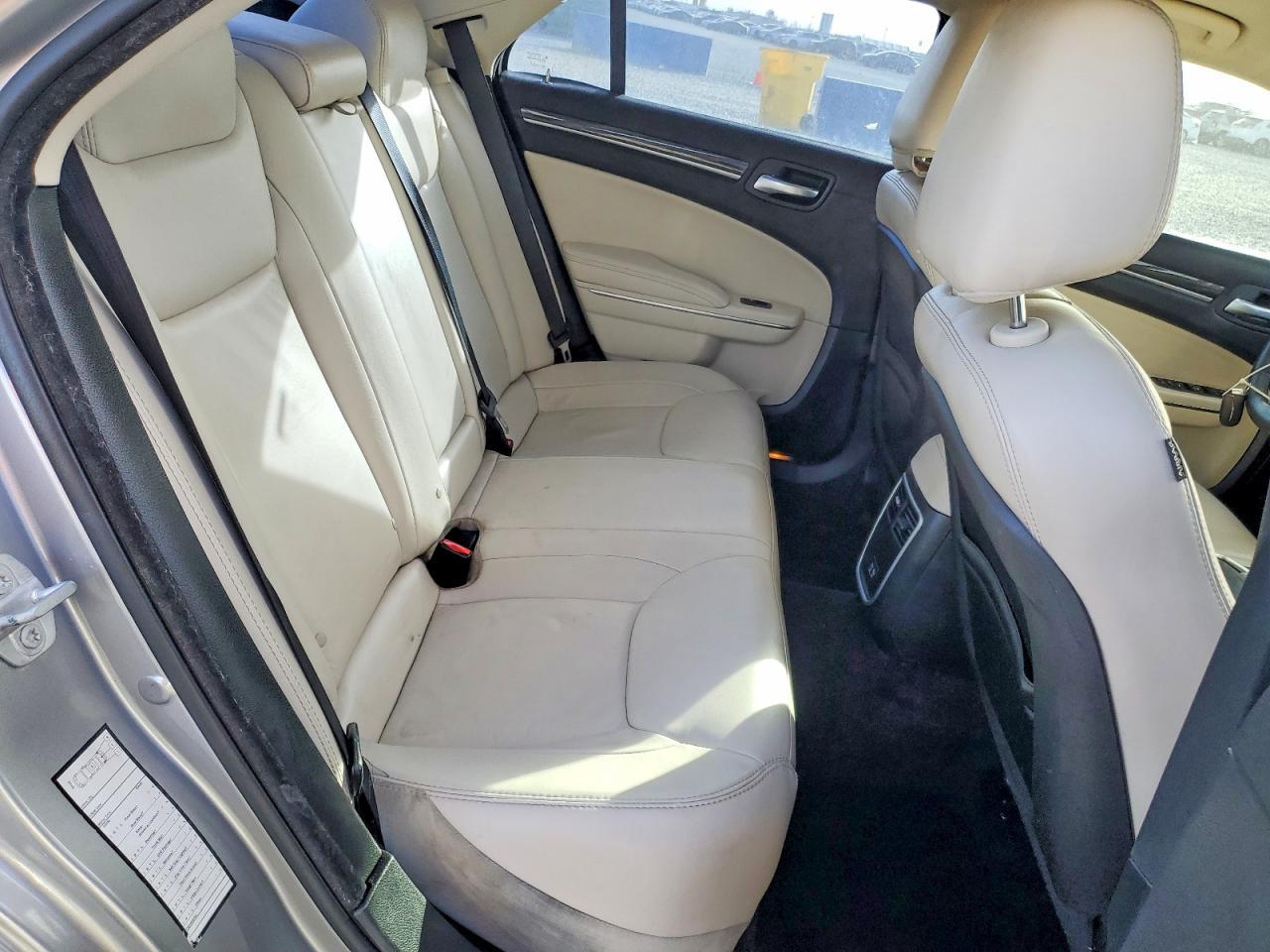 2017 Chrysler 300 Limited