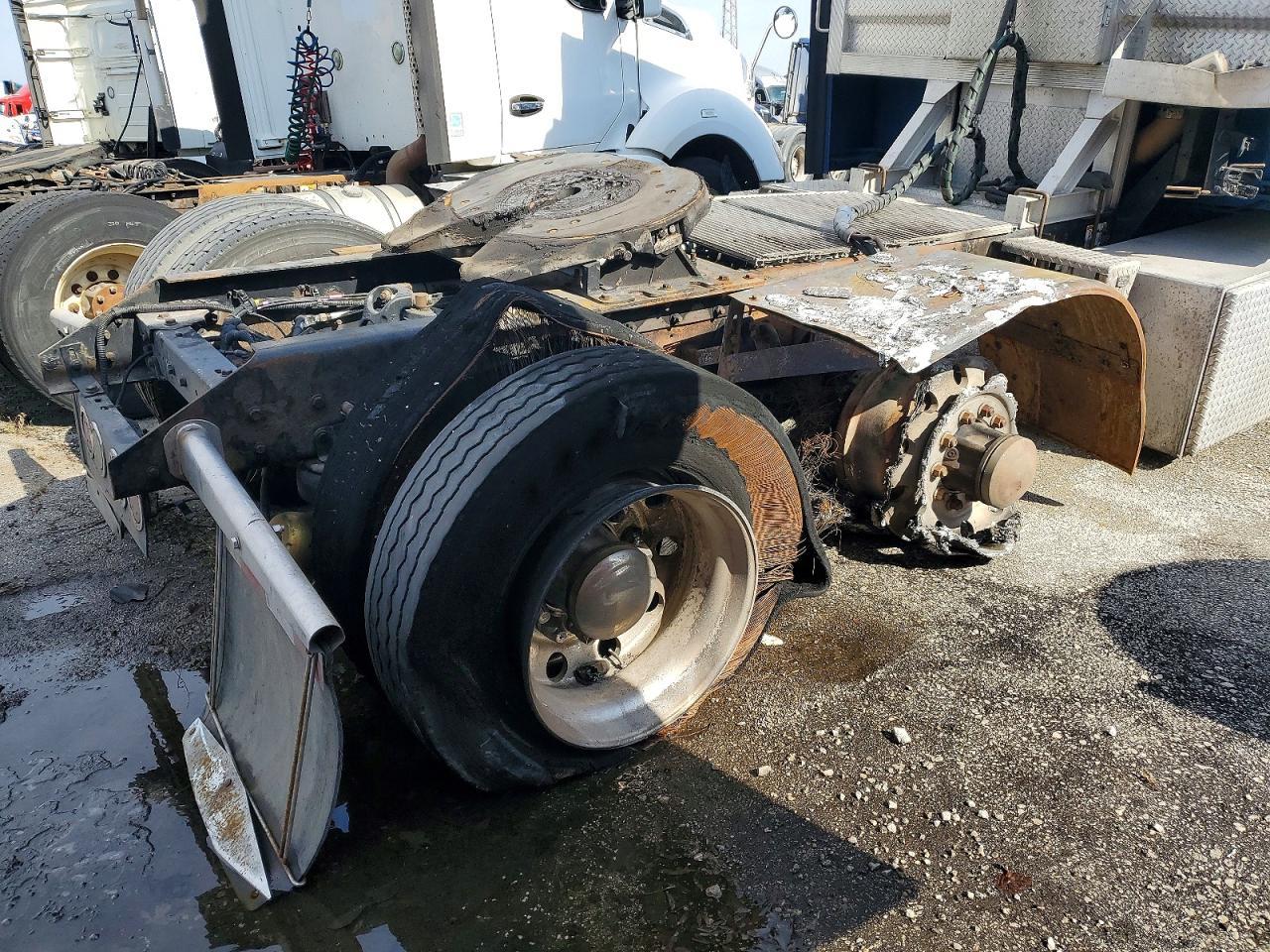 2010 Kenworth Construction T660
