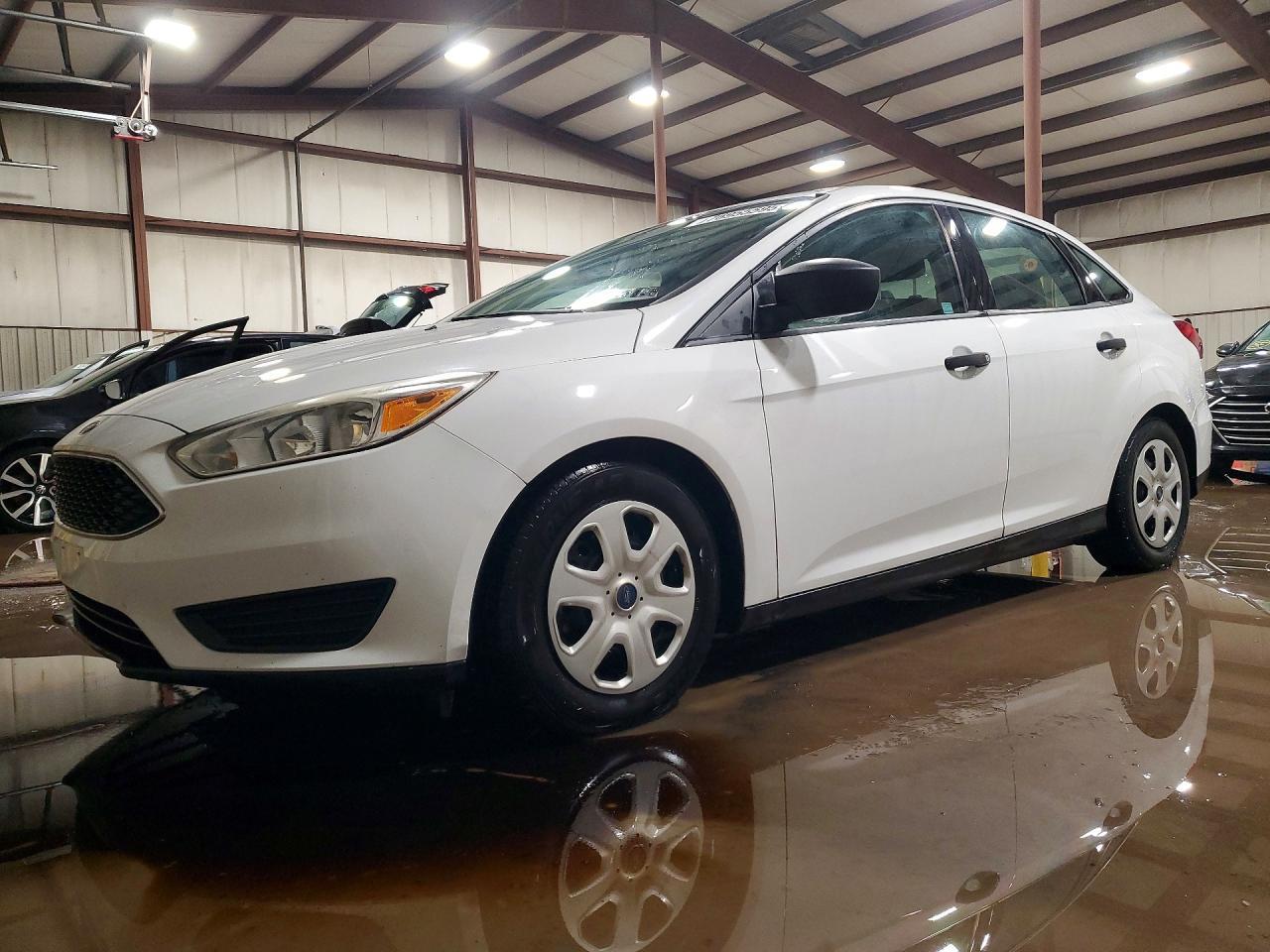 2016 Ford Focus s