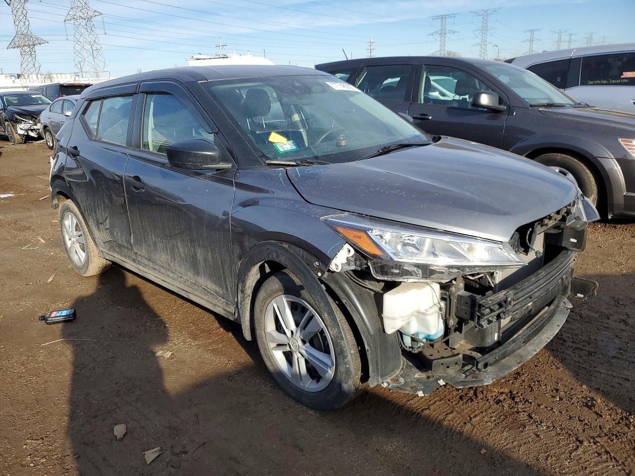 2021 Nissan Kicks s