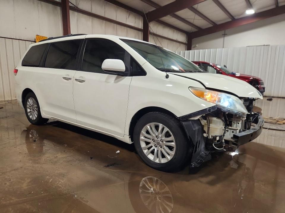 2014 Toyota Sienna xle