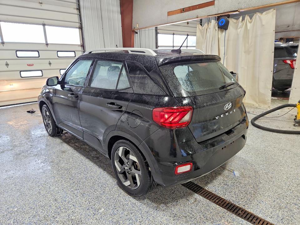 2025 Hyundai Venue sel