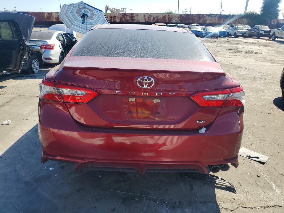 2018 Toyota Camry se