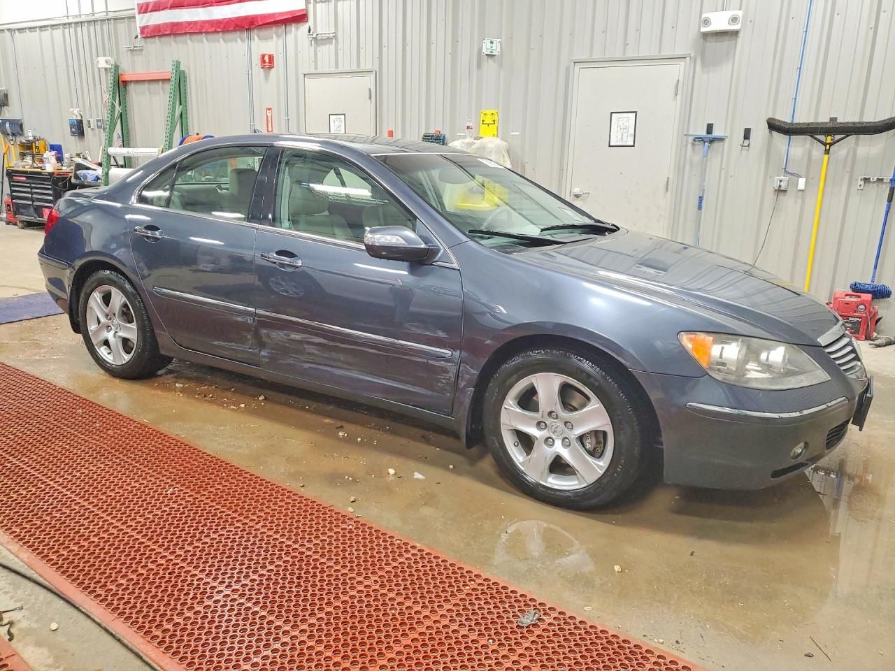 2005 Acura RL