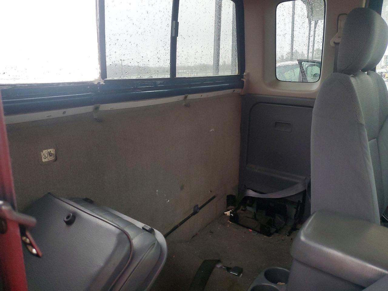 2001 Nissan Frontier King Cab XE