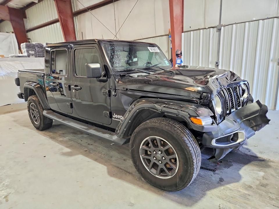 2022 Jeep Gladiator Overland