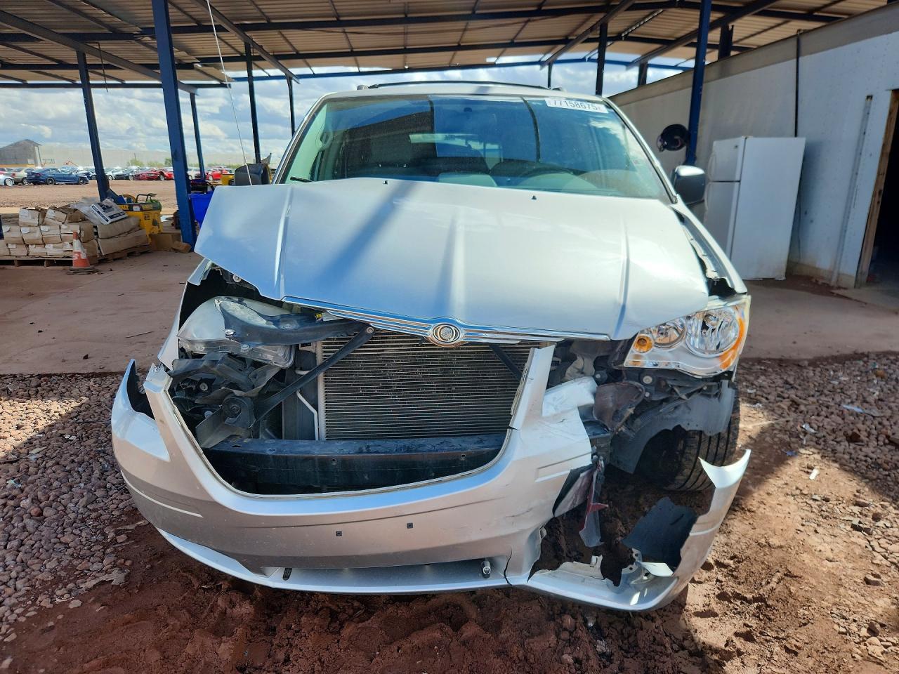 2010 Chrysler Town & Country lx