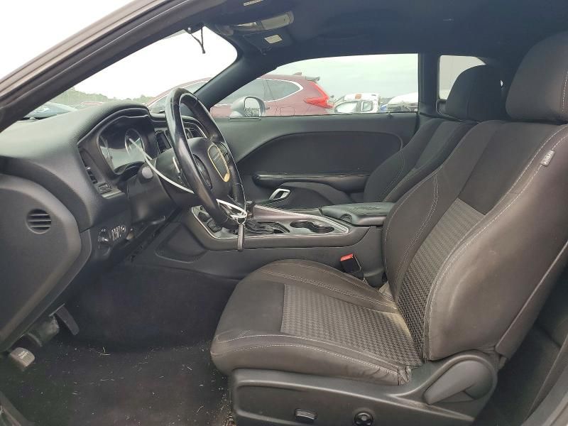 2015 Dodge Challenger sxt