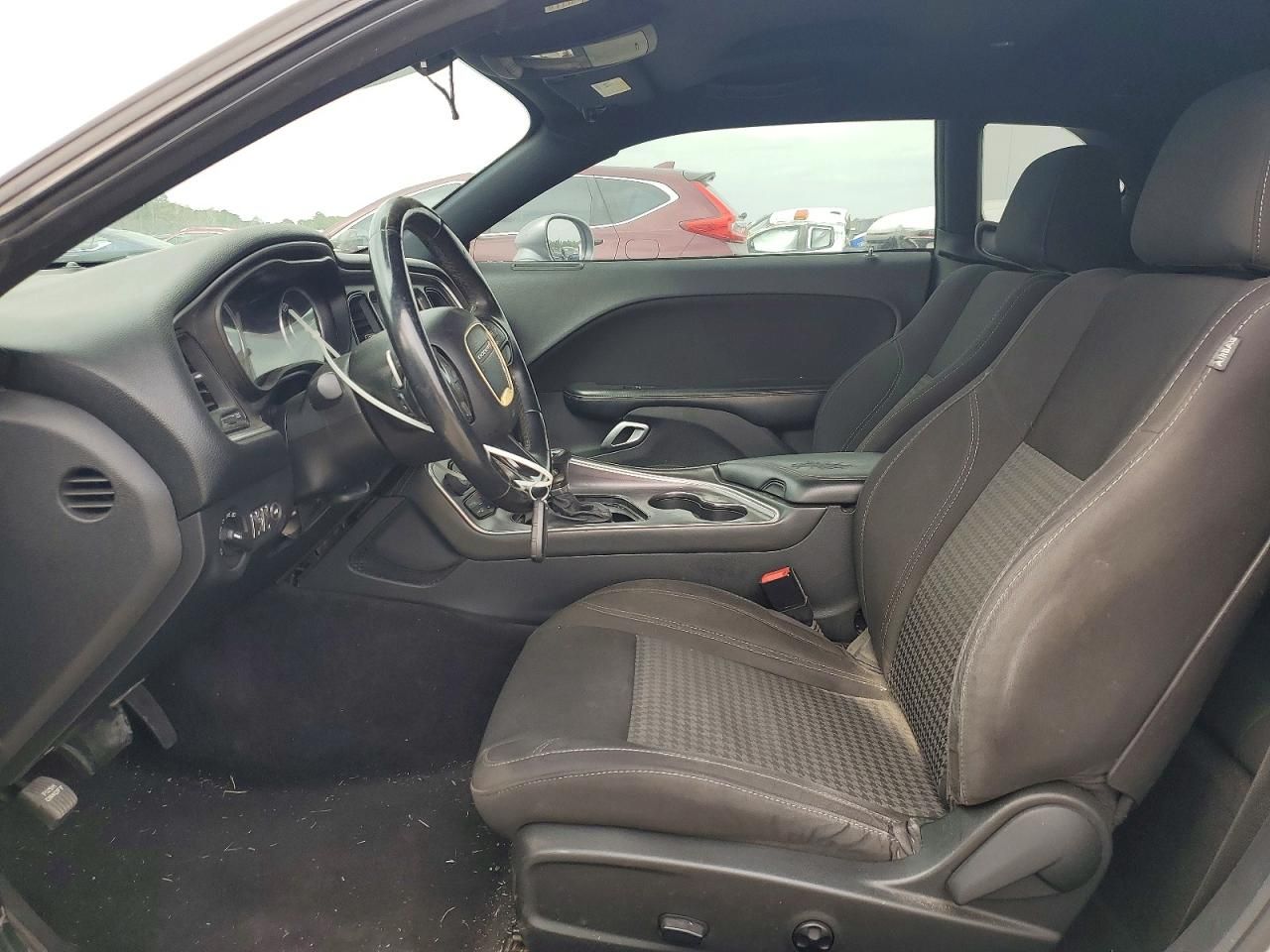 2015 Dodge Challenger sxt