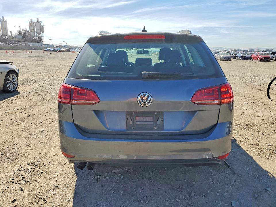 2015 Volkswagen Golf Sportwagen tdi s