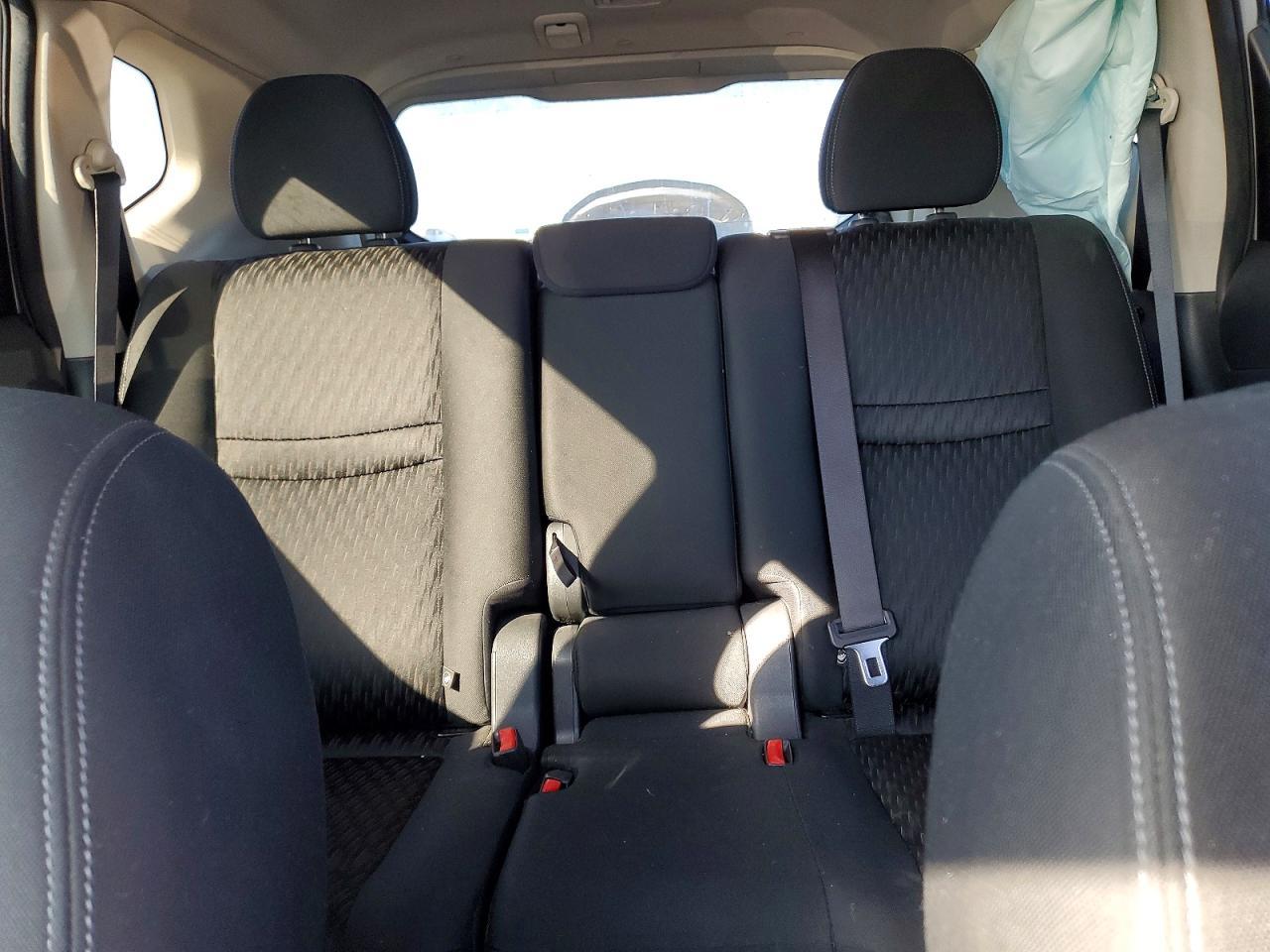 2020 Nissan Rogue sv