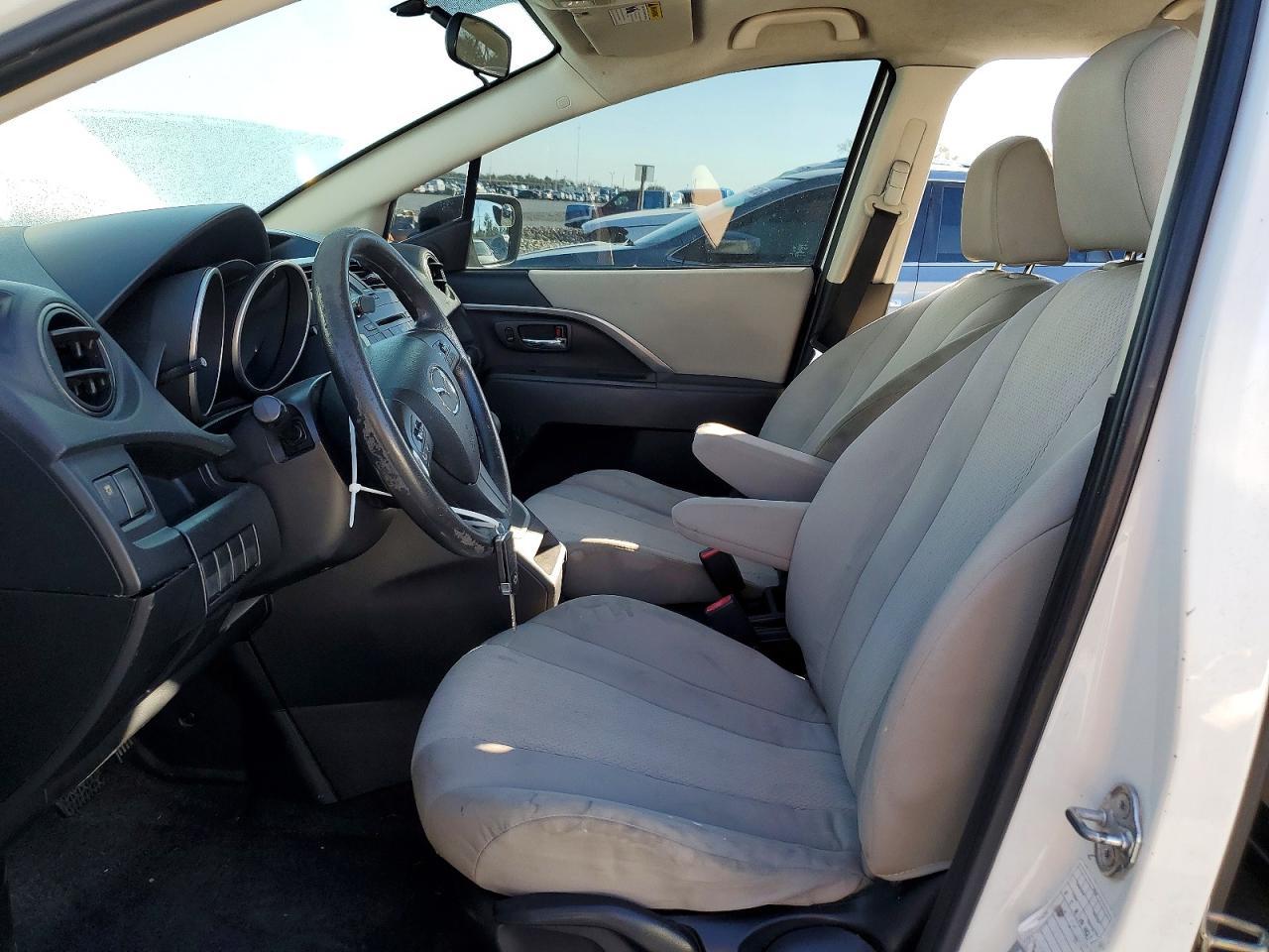 2015 Mazda 5 Sport