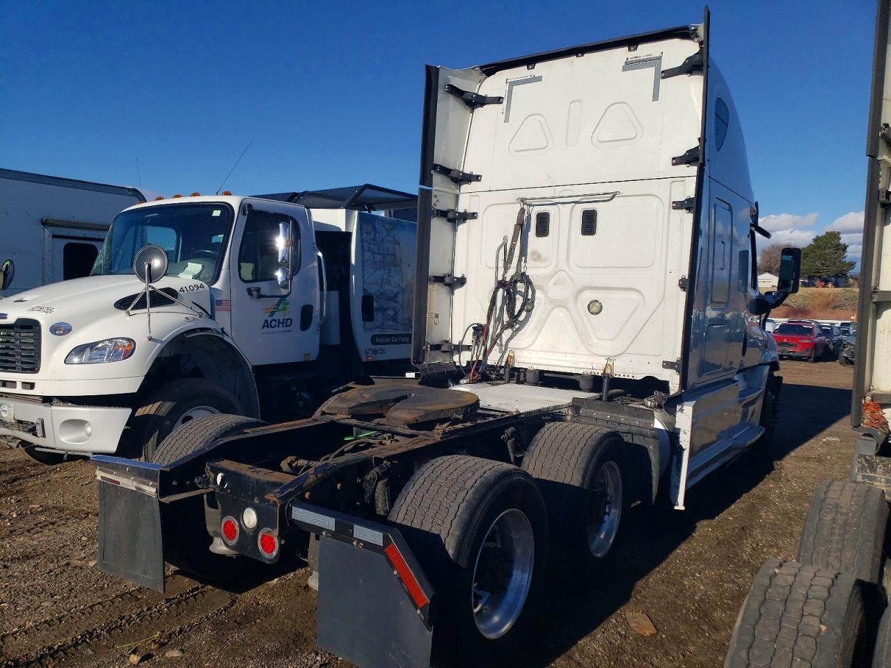 2015 Freightliner Cascadia Semi Truck