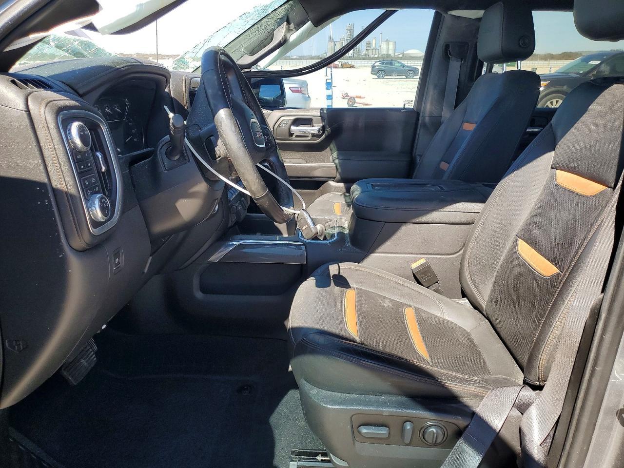 2021 GMC Sierra K1500 AT4