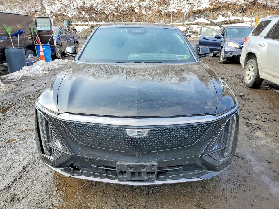 2024 Cadillac Lyriq Sport