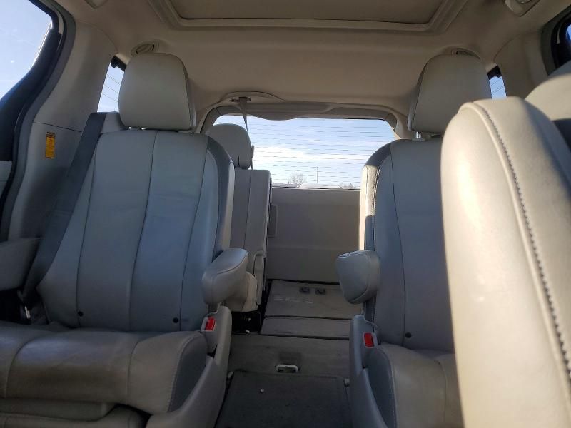 2014 Toyota Sienna xle