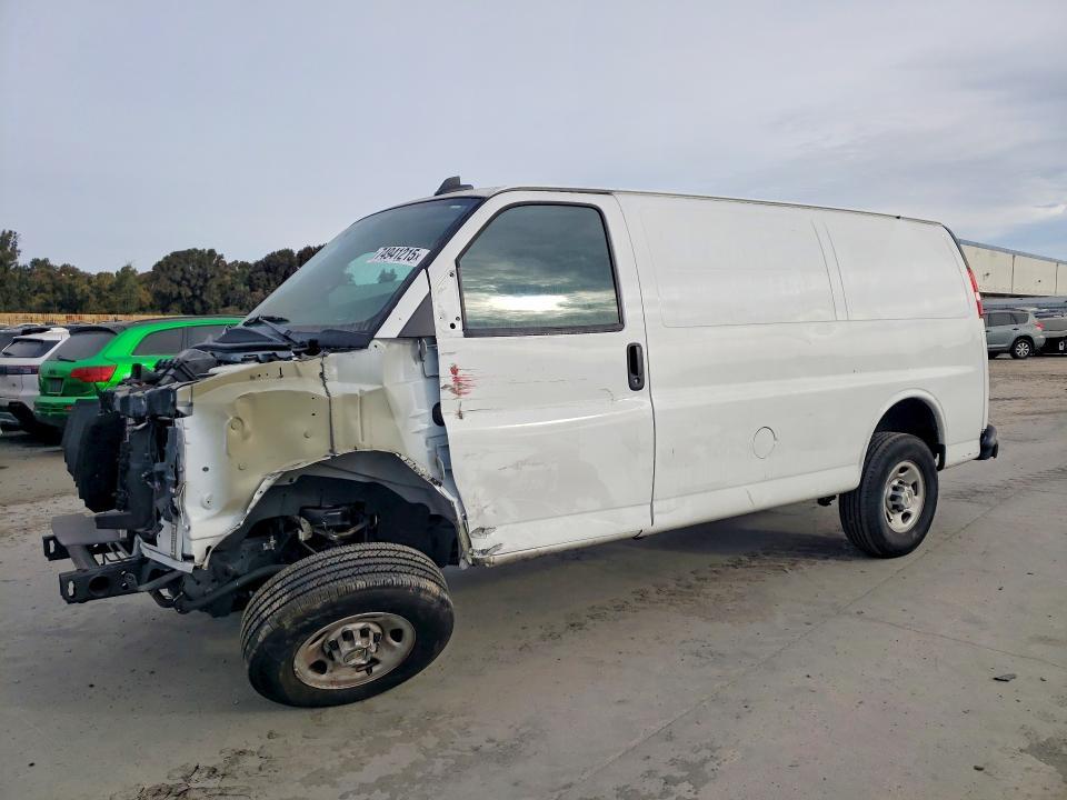 2024 Chevrolet Express 2500 Delivery Van