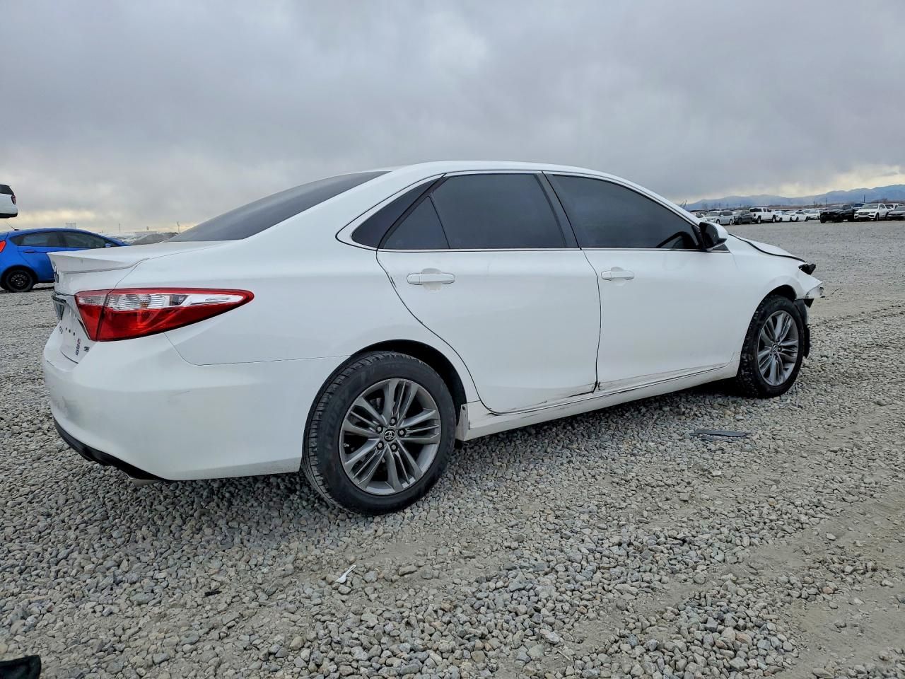 2015 Toyota Camry le