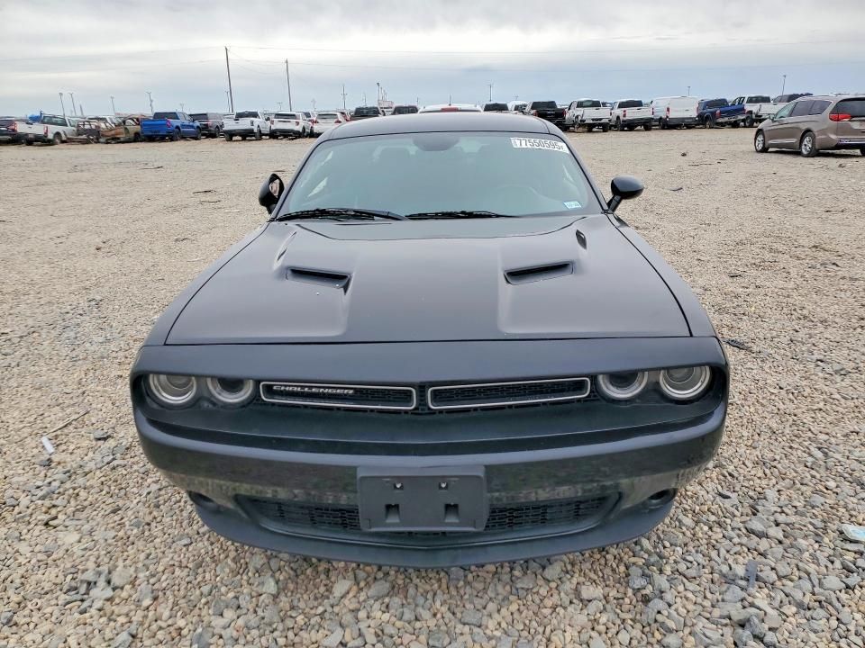 2016 Dodge Challenger sxt