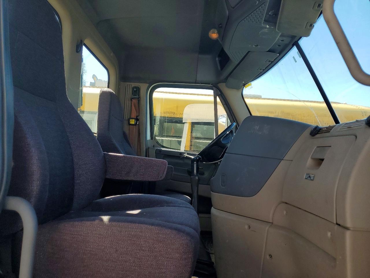 2014 Frht Cascadia 125