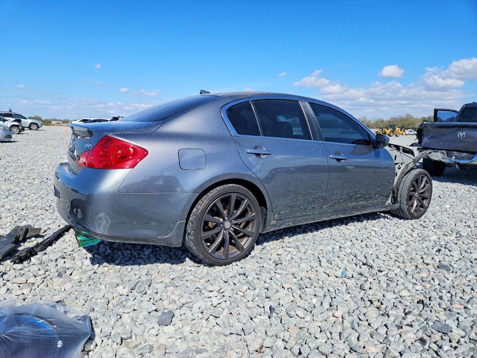 2015 Infiniti Q40