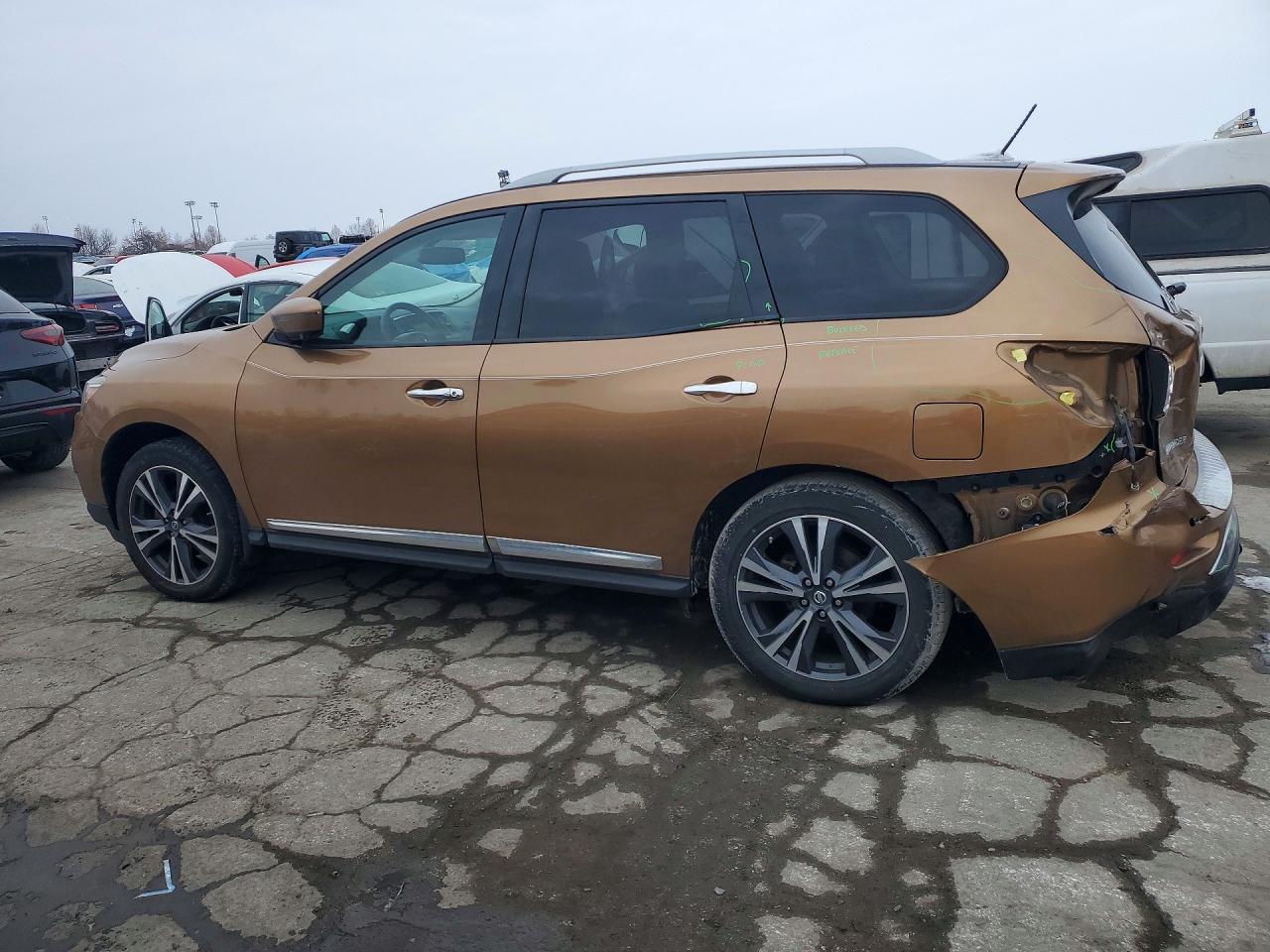 2017 Nissan Pathfinder s