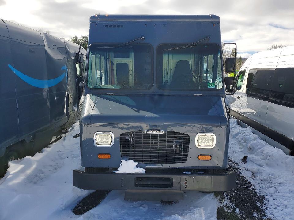 2021 Freightliner Mt45g Chassis Delivery Truck