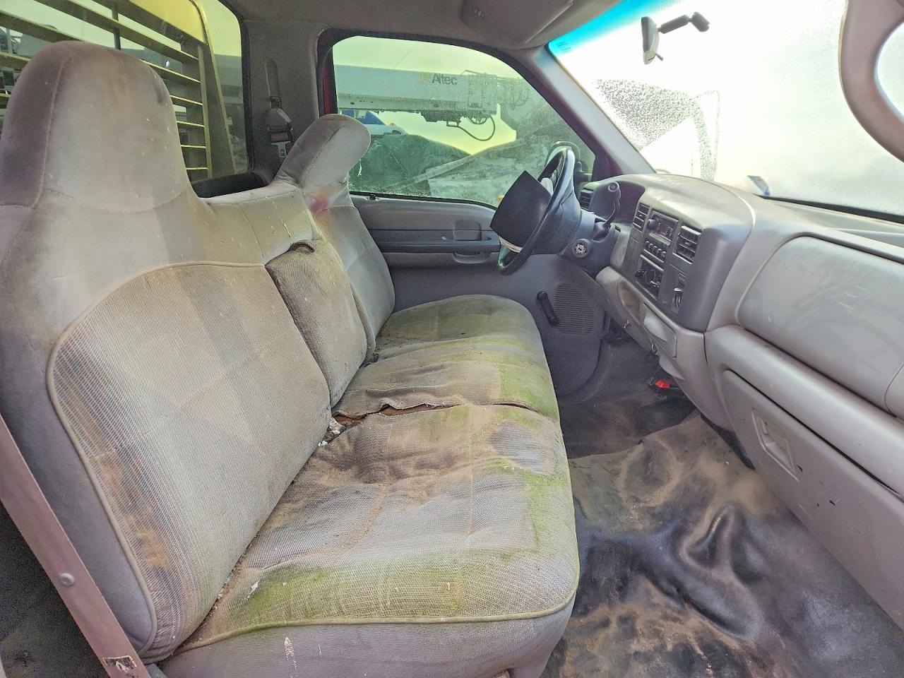 2000 Ford F450 Super Duty Flatbed Truck