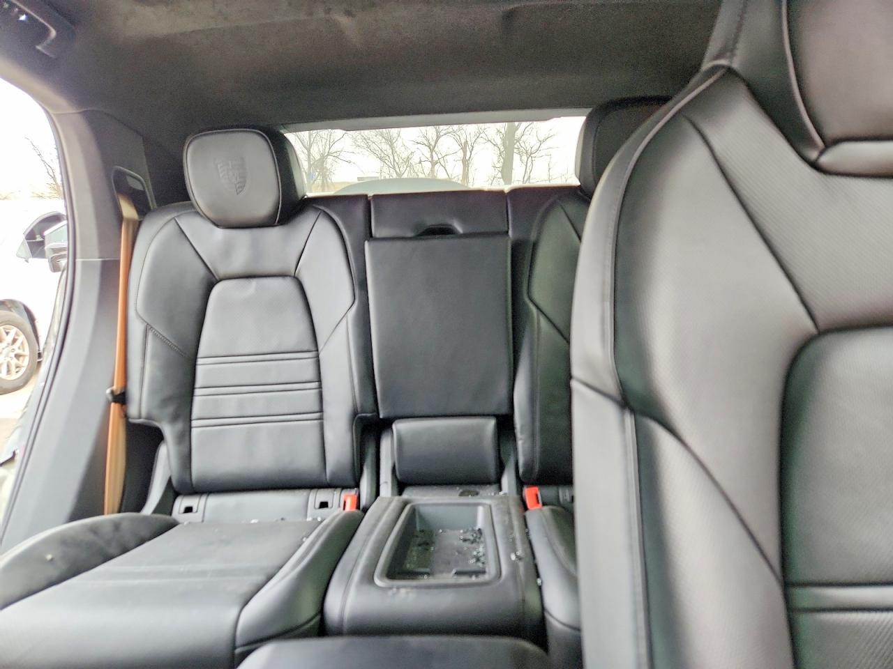 2025 Porsche Cayenne gts Coupe
